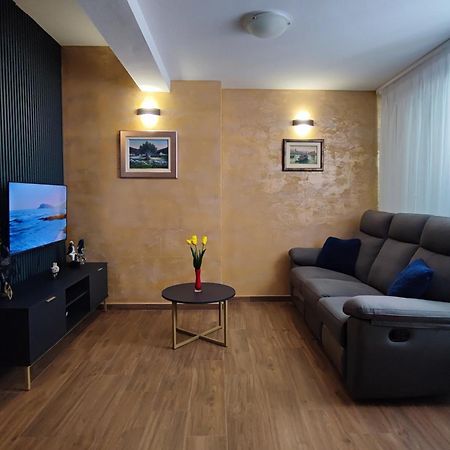 Apartment With Sea View Baška Voda Εξωτερικό φωτογραφία