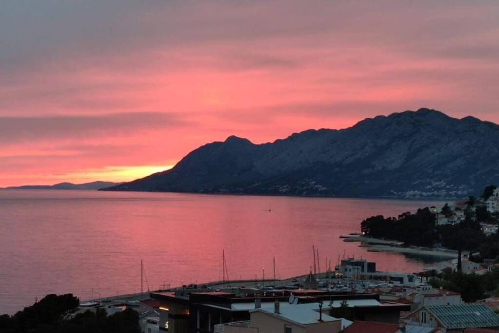 Apartment With Sea View Baška Voda Εξωτερικό φωτογραφία