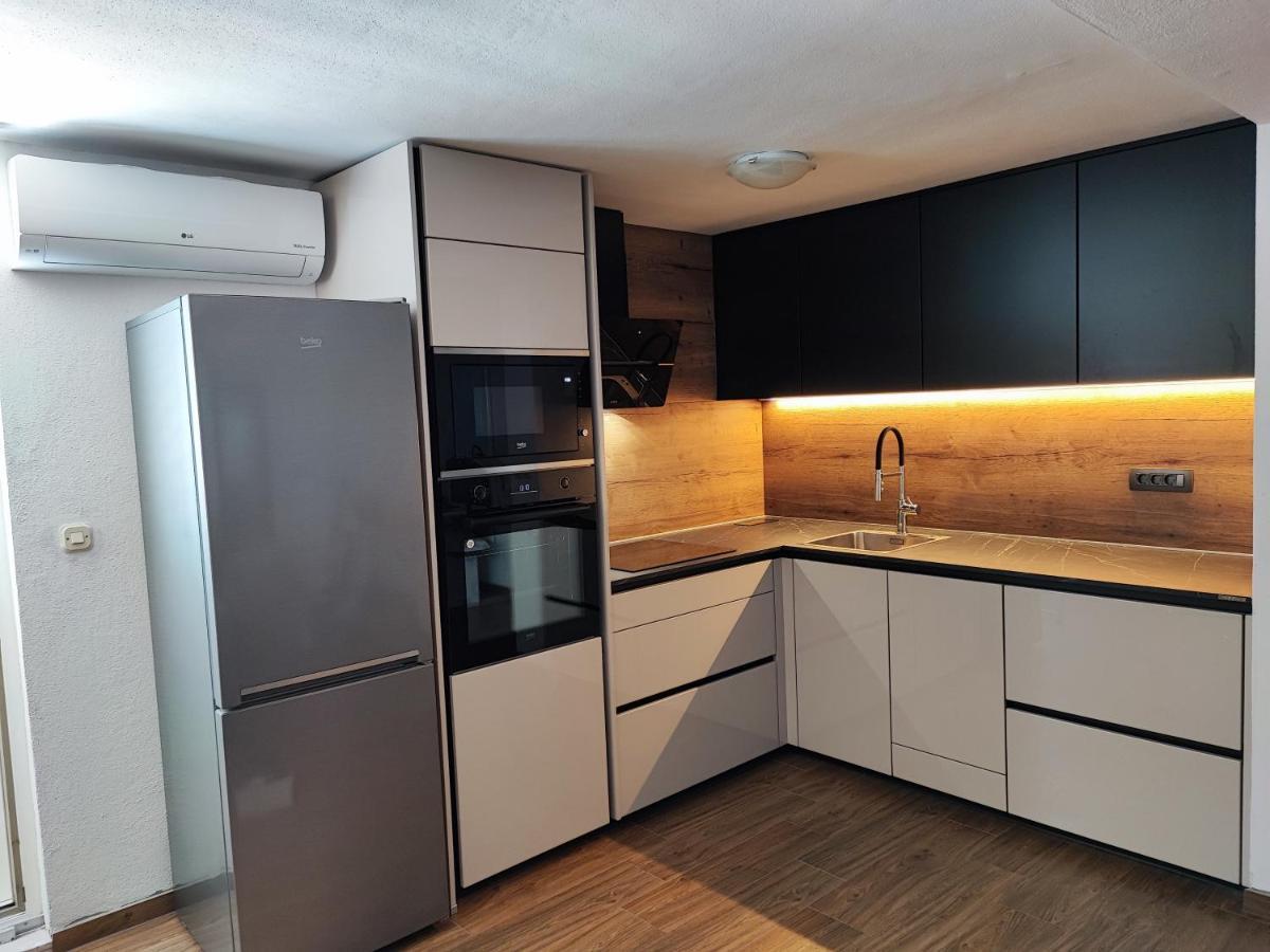 Apartment With Sea View Baška Voda Εξωτερικό φωτογραφία