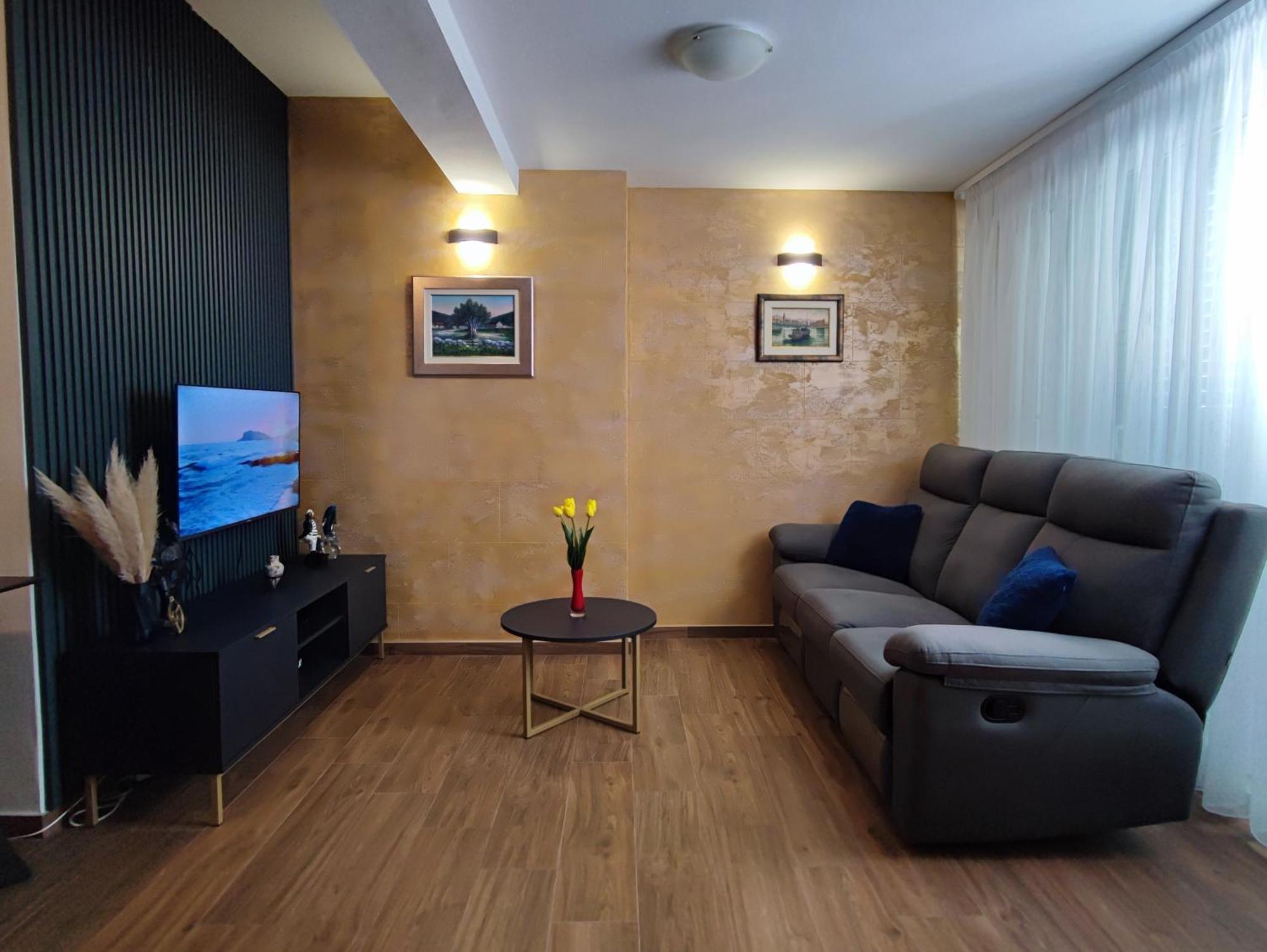 Apartment With Sea View Baška Voda Εξωτερικό φωτογραφία